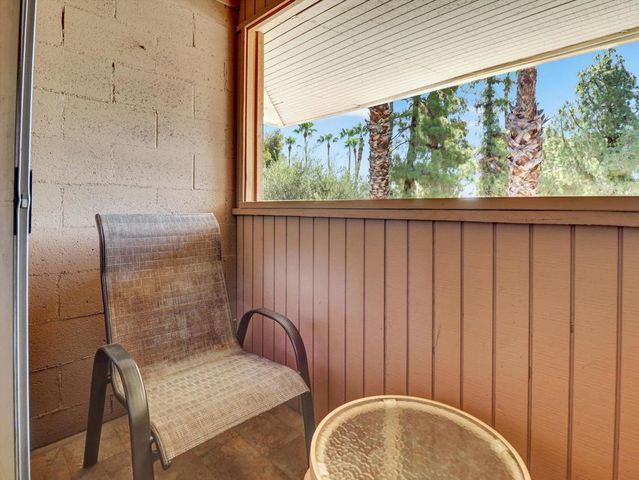 2860 N Los Felices Road 206, Palm Springs, CA 92262