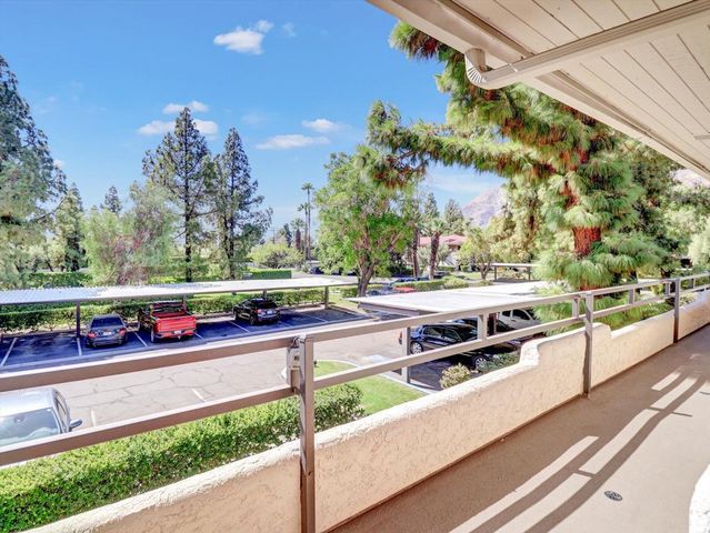 2860 N Los Felices Road 206, Palm Springs, CA 92262