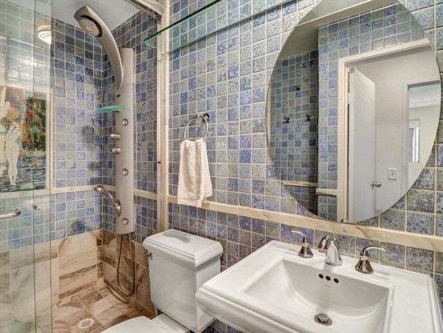 2860 N Los Felices Road 206, Palm Springs, CA 92262
