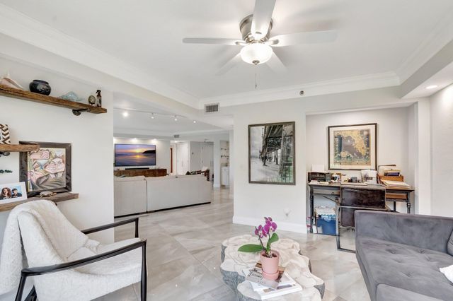 5279 S Fountains Dr S S 304, Lake Worth, FL 33467