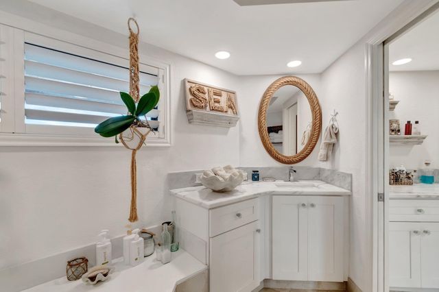 5279 S Fountains Dr S S 304, Lake Worth, FL 33467