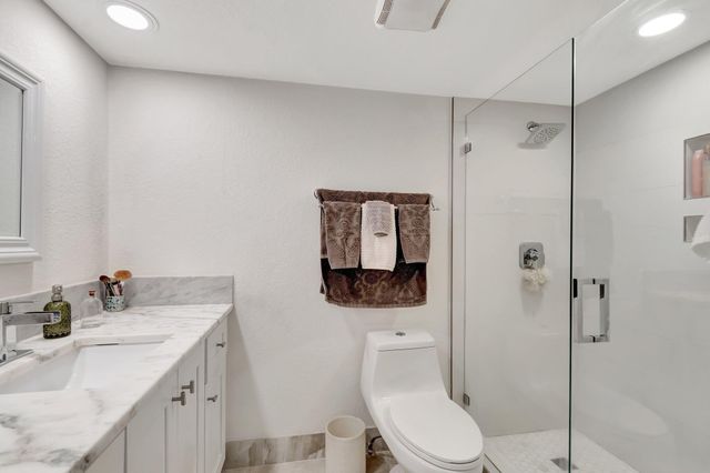 5279 S Fountains Dr S S 304, Lake Worth, FL 33467