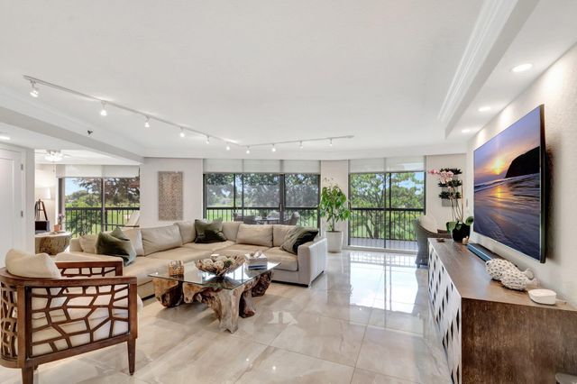 5279 S Fountains Dr S S 304, Lake Worth, FL 33467