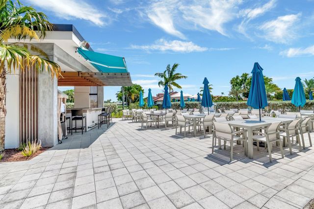 5279 S Fountains Dr S S 304, Lake Worth, FL 33467