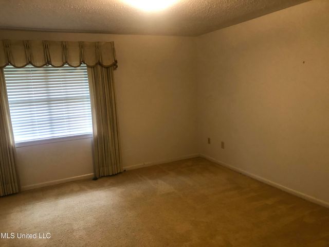 1534 Tracewood Drive, Jackson, MS 39211