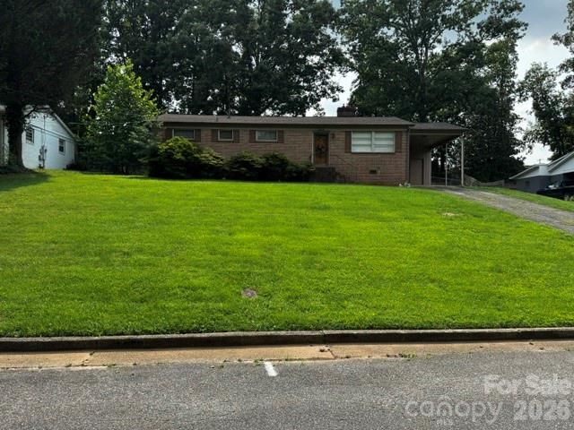 529 10th Street Place NW, Hickory, NC 28601
