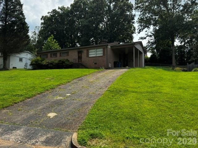529 10th Street Place NW, Hickory, NC 28601