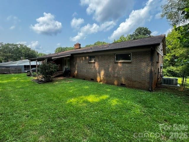 529 10th Street Place NW, Hickory, NC 28601