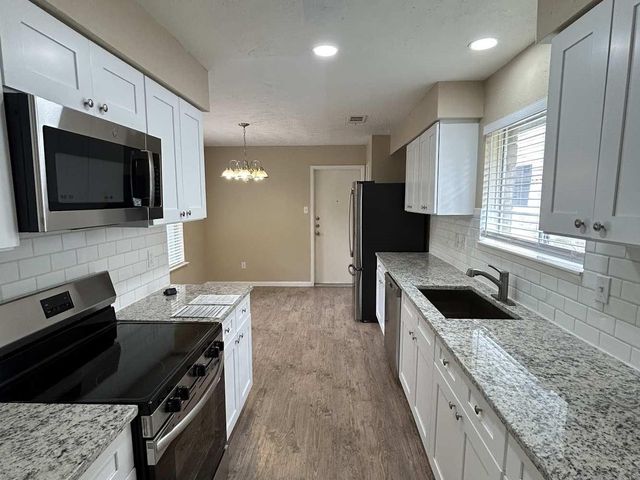 4815 Diehlwood Place, Spring, TX 77388