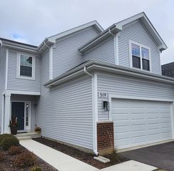 519 Vinca Lane, Oswego, IL 60543