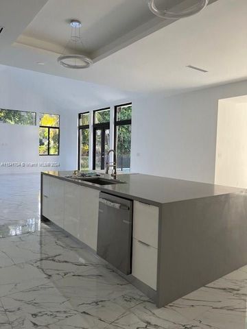 5455 SW 60 CT, Miami, FL 33155