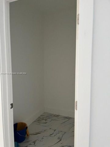 5455 SW 60 CT, Miami, FL 33155