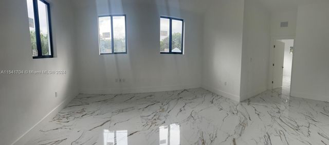 5455 SW 60 CT, Miami, FL 33155