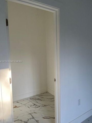 5455 SW 60 CT, Miami, FL 33155