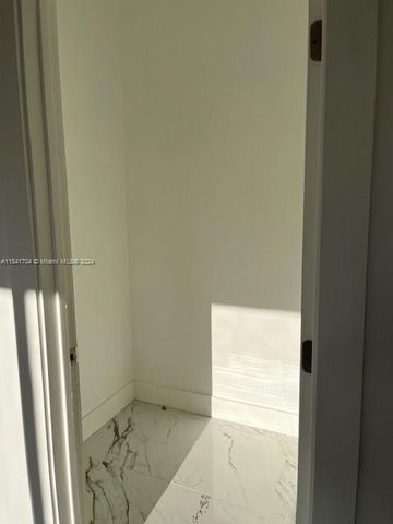 5455 SW 60 CT, Miami, FL 33155