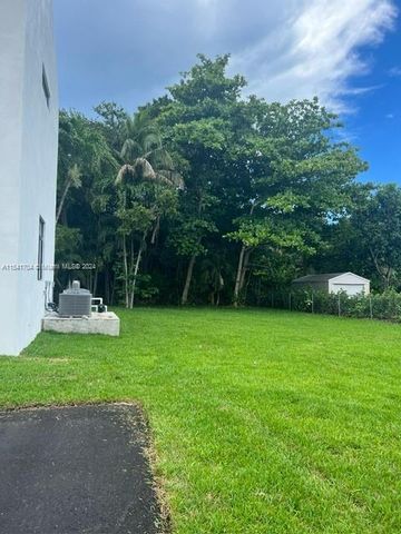 5455 SW 60 CT, Miami, FL 33155