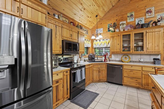 10077 Cravens Camp Road, Silsbee, TX 77656