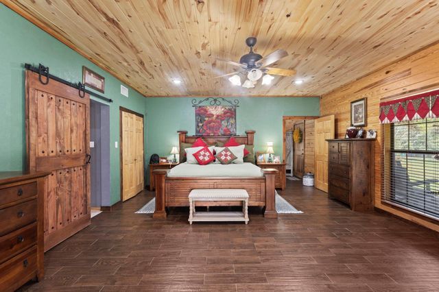 10077 Cravens Camp Road, Silsbee, TX 77656