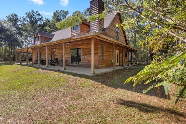 10077 Cravens Camp Road, Silsbee, TX 77656