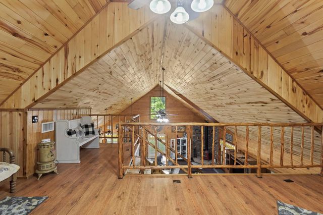 10077 Cravens Camp Road, Silsbee, TX 77656