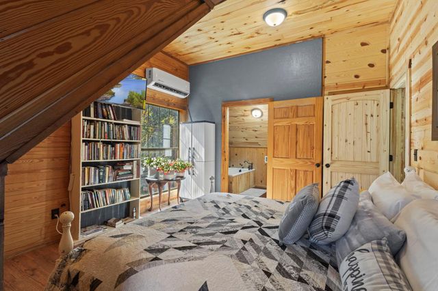 10077 Cravens Camp Road, Silsbee, TX 77656