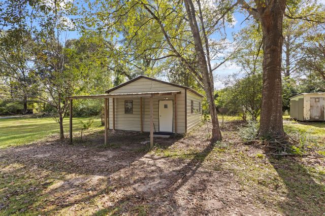 10077 Cravens Camp Road, Silsbee, TX 77656