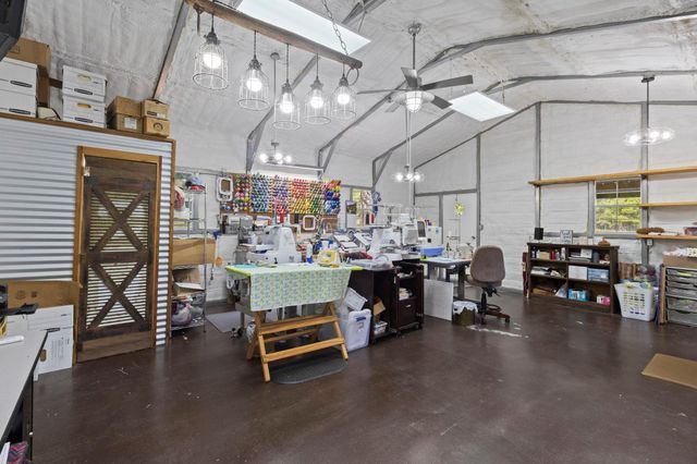 10077 Cravens Camp Road, Silsbee, TX 77656