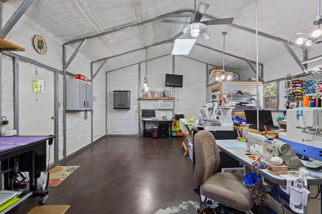 10077 Cravens Camp Road, Silsbee, TX 77656