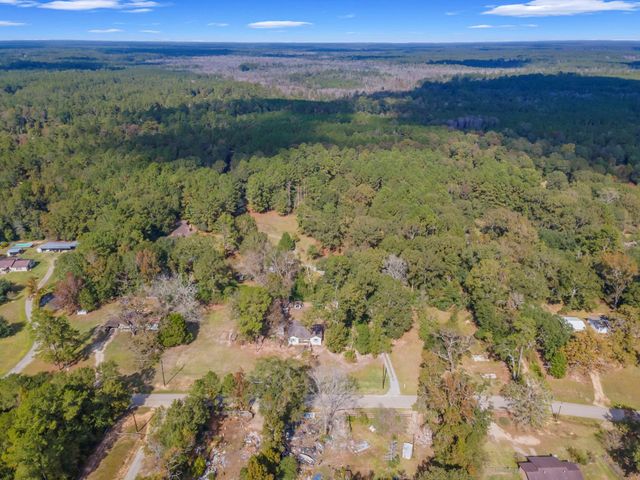 10077 Cravens Camp Road, Silsbee, TX 77656