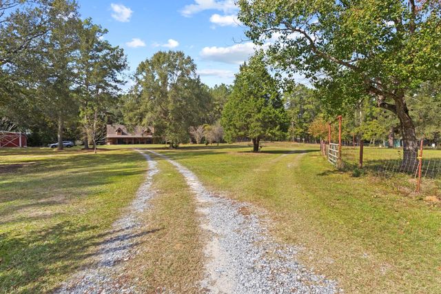 10077 Cravens Camp Road, Silsbee, TX 77656