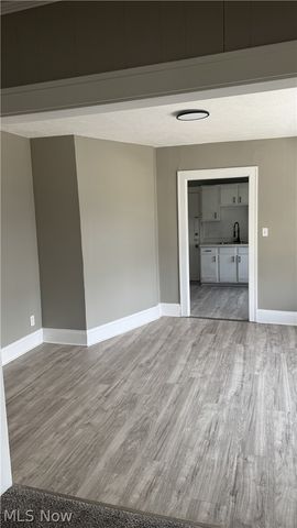 8502 Grand Division Avenue, Garfield Heights, OH 44125