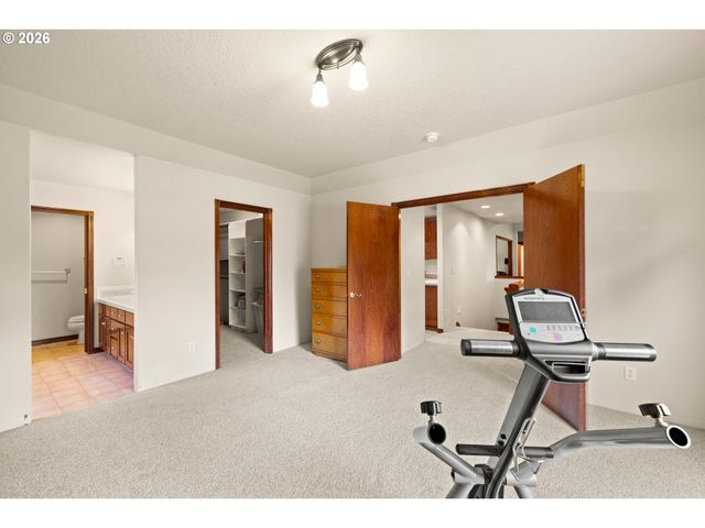 1732 Se 28TH Ct, Gresham, OR 97080
