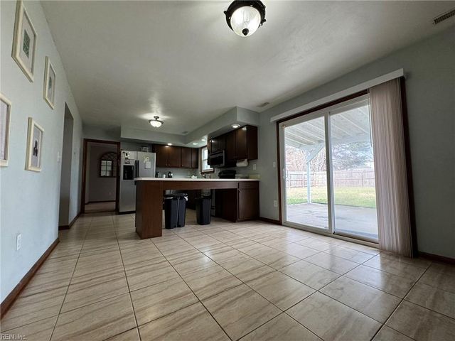 1116 Voss CT, Virginia Beach, VA 23454