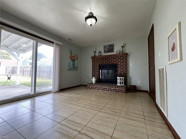 1116 Voss CT, Virginia Beach, VA 23454