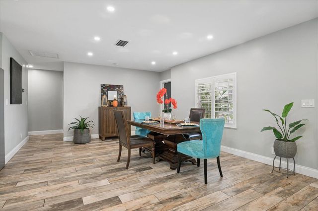 4601 W Hawthorne Circle, Hollywood, FL 33021