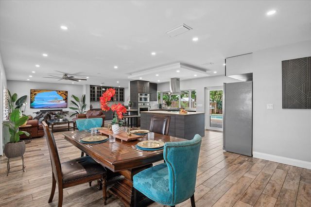 4601 W Hawthorne Circle, Hollywood, FL 33021
