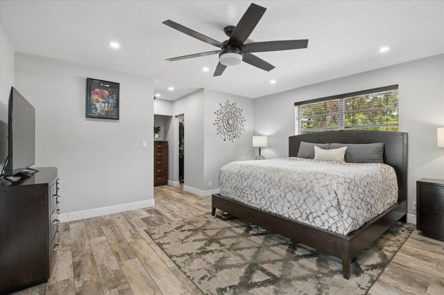 4601 W Hawthorne Circle, Hollywood, FL 33021