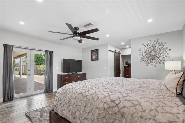4601 W Hawthorne Circle, Hollywood, FL 33021