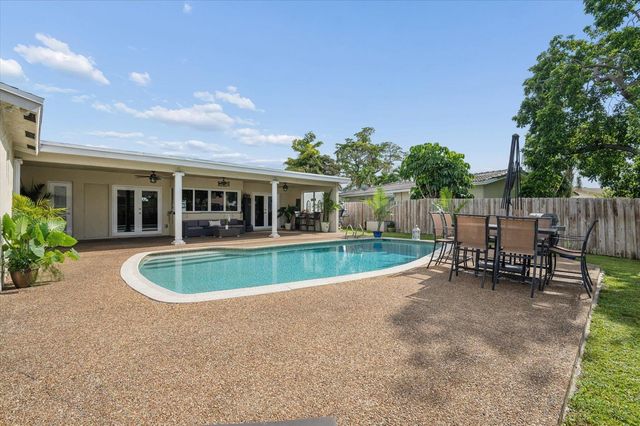 4601 W Hawthorne Circle, Hollywood, FL 33021