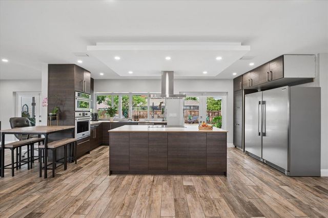 4601 W Hawthorne Circle, Hollywood, FL 33021