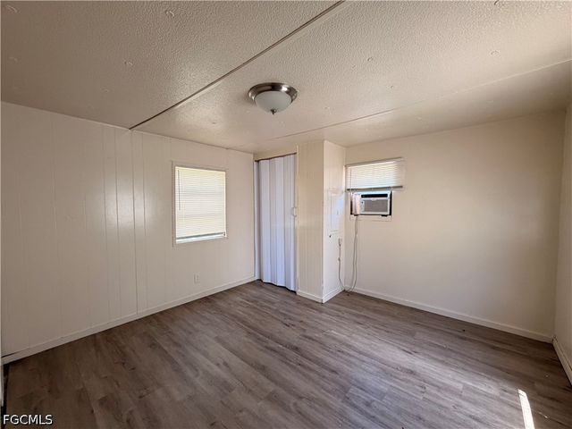 8205 Suncoast DR, North Fort Myers, FL 33917
