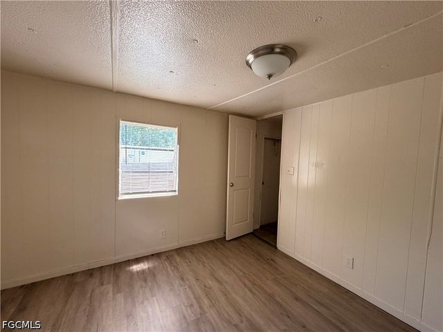 8205 Suncoast DR, North Fort Myers, FL 33917