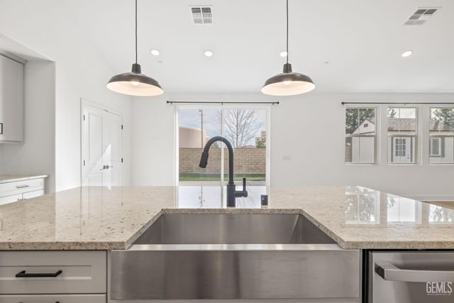 1360 Bodega Drive, Tehachapi, CA 93561