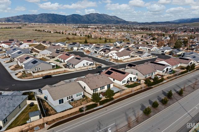 1360 Bodega Drive, Tehachapi, CA 93561