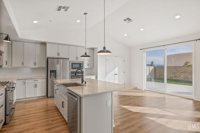 1360 Bodega Drive, Tehachapi, CA 93561