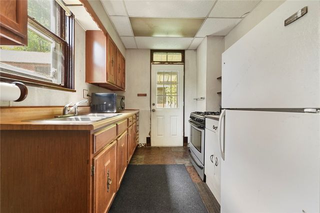 180 Provost Rd, Overbrook, PA 15227