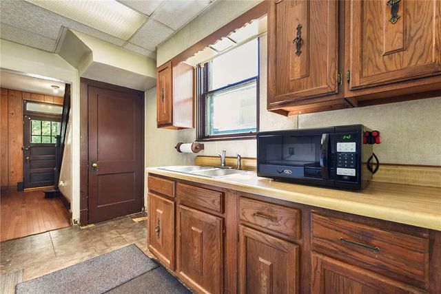 180 Provost Rd, Overbrook, PA 15227