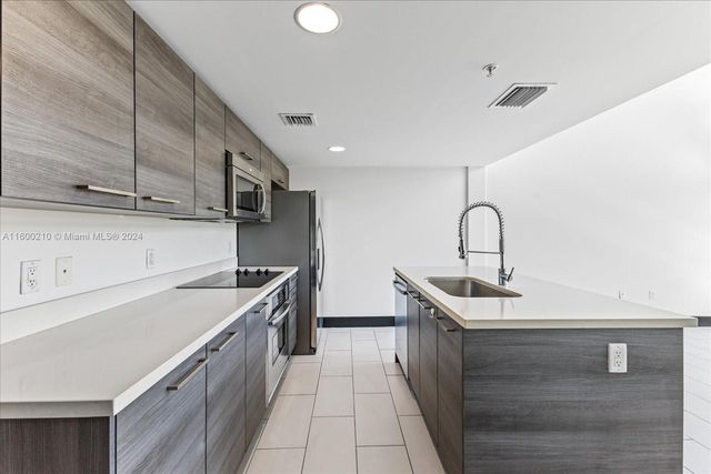 421 Meridian Ave 19, Miami Beach, FL 33139