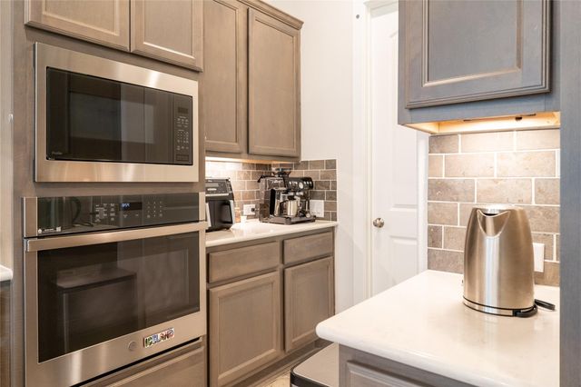 96 Madrone Terrace Place, Tomball, TX 77375