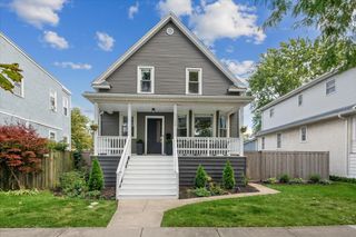 1124 Lathrop Avenue, Forest Park, IL 60130